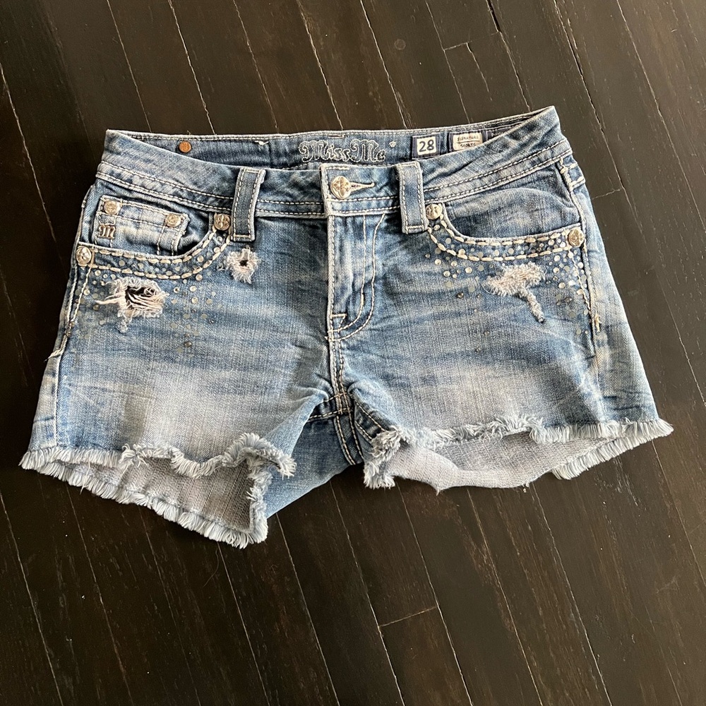 Miss Me jean short size 28
